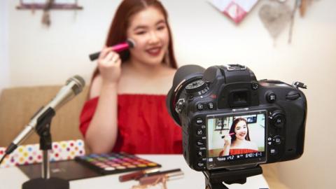 Side hustle: Make-up tutorials