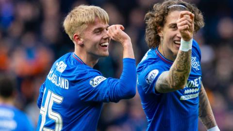 Rangers' Fabio Silva celebrates with Ross McCausland