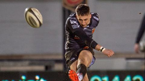 Dragons' Sam Davies