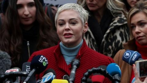 Rose McGowan speaks to reporters. Photo: 6 January 2020