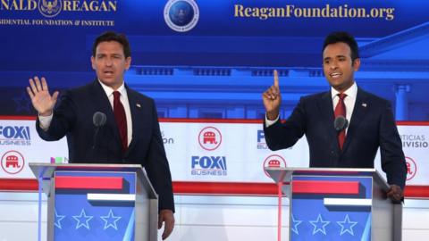 Republican presidential candidates (L-R) Florida Gov. Ron DeSantis and Vivek Ramaswamy