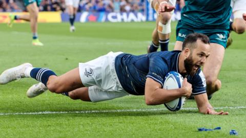 Jamison Gibson-Park scores Leinster's first try