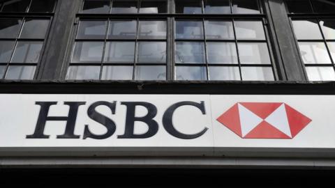 arwydd siop hsbc