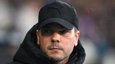 Barrow head coach Stephen Clemence during the match at Chesterfield on 23 November