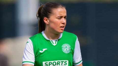 Eilidh Adams in action for Hibs