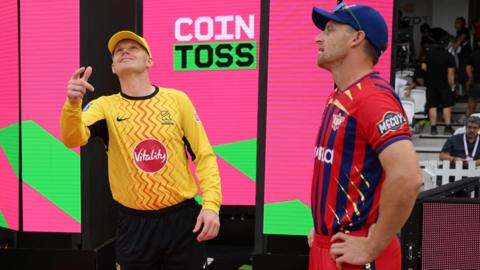 Trent Rockets captain Sam Billings (left) and Manchester Super Giants captain Jos Buttler (right) at the toss before the men's Hundred final