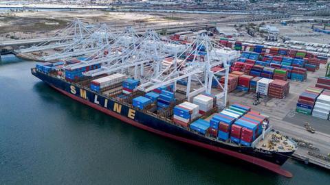 The SM Kwangyang container ship docked at the Port of Long Beach in Long Beach, California, US, on Sunday, 27 April, 2025.
