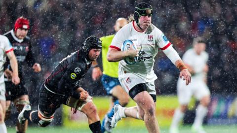 Scott Wilson carries the ball