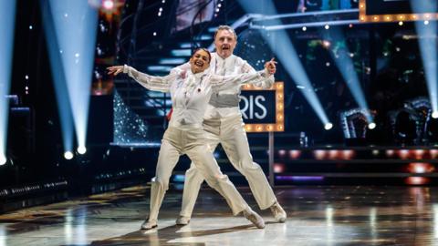 Chris McCausland and Dianne Buswell during the live show on Saturday for ̳1's Strictly Come Dancing