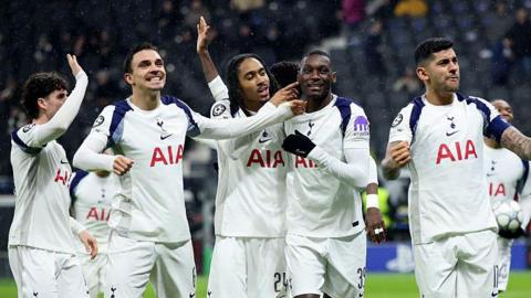 Tottenham players celebrate against Eintracht Frankfurt