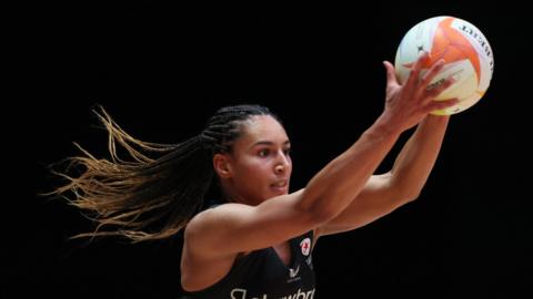 Vicki Oyesola of Saracens Mavericks in action
