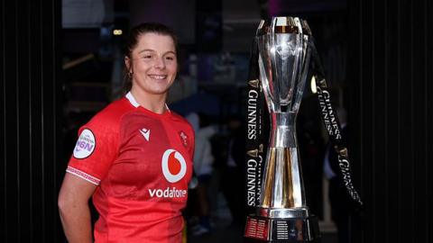 Kate Williams with the Six Nations trophy