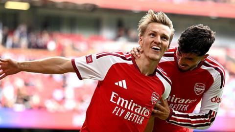 Martin Odegaard scores for Arsenal