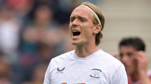 Stefan Thordarson in action for Preston North End