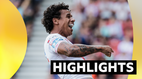 St Helens' Tristan Sailor celebrates a try