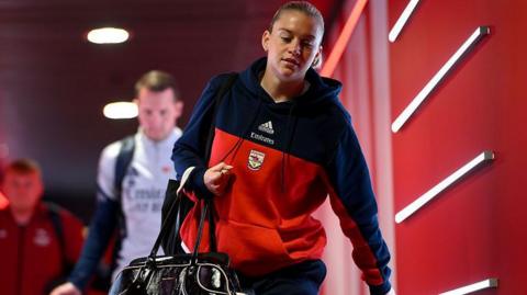 Arsenal's Alessia Russo arriving at Meadow Park stadium