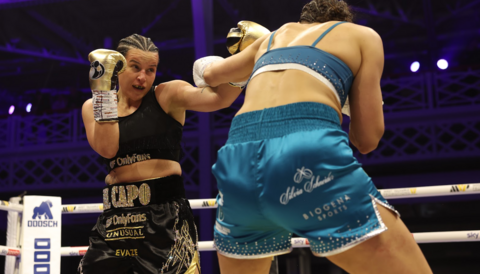 Chantelle Cameron punches Michaela Kotaskova