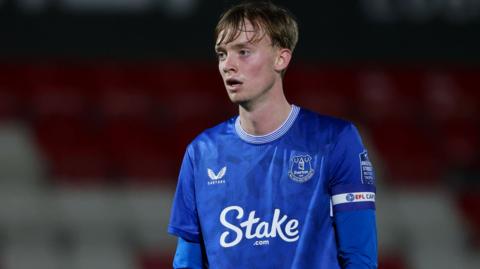 Luke Butterfield in action for Everton's under-21s in the EFL Trophy