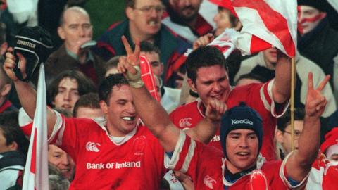 Tony McWhirter celebrates Ulster's 1999 European Cup Final triumph alongside team-mates David Humphreys and Andy Ward