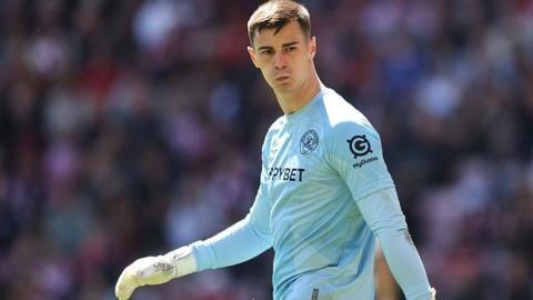 QPR goalkeeper Joe Walsh