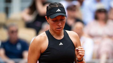 Jessica Pegula in action at the French Open