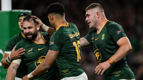 Cobus Reinach celebrates scoring South Africa's second try