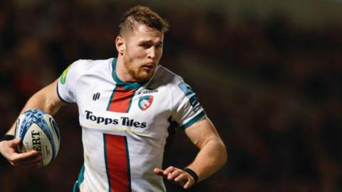 Freddie Steward in action for Leicester Tigers