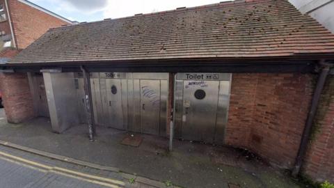 Public toilets on East Street