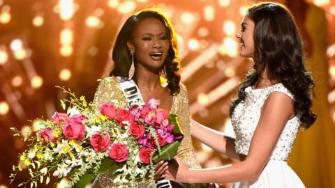 Miss Teen USA 2016 (right) congratulates the new Miss USA 2016
