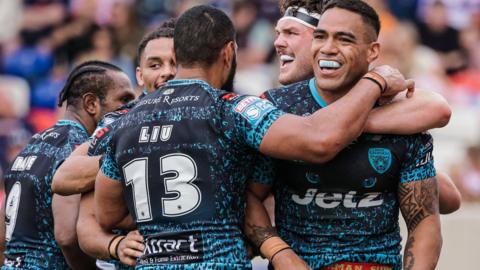 Leigh players celebrating