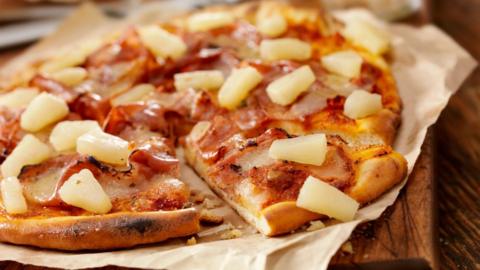 Hawaiian pizza
