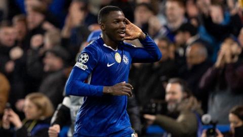 Moises Caicedo celebrates