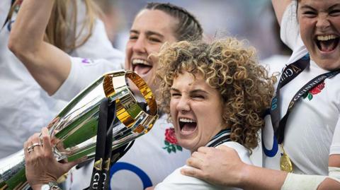 Ellie Kildunne with Women's Six Nations trophy