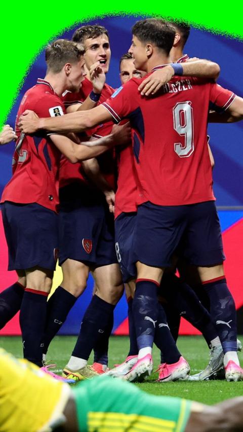 Michal Sadilek scores first goal for Czech Republic in five minutes against South Africa