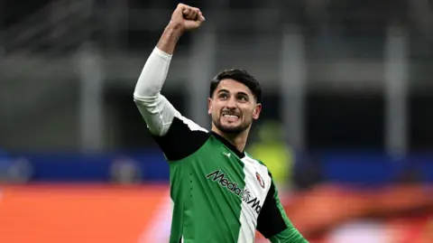  Julian Carranza of Feyenoord celebrates his goal against AC Milan.