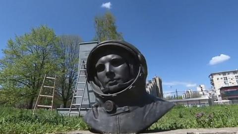 Belgrade's Yuri Gagarin bust after its removal from its plinth