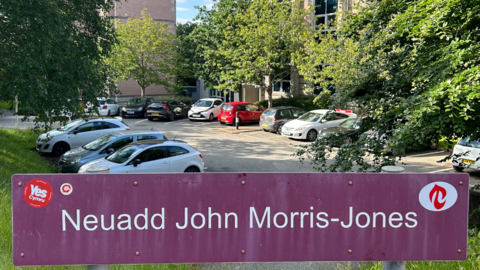 Neuadd John Morris-Jones