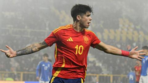 Antonio Cordero of Spain celebrates