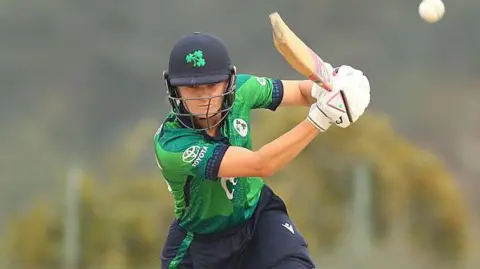 Irlanda llega al Súper Seis a pesar de la derrota de Bangladesh Irlanda llega al Súper Seis a pesar de la derrota de Bangladesh