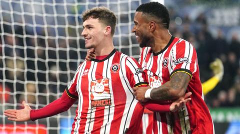 Sheffield United's Harrison Burrows (left) celebrates 