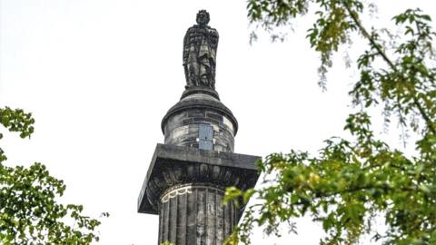 A statue of Henry Dundas on top of the Melville Monument