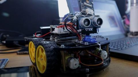 Stemaide's science kit