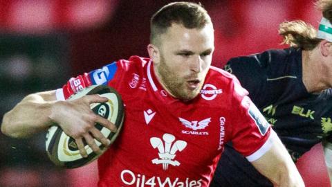 Tom Prydie attacks for Scarlets