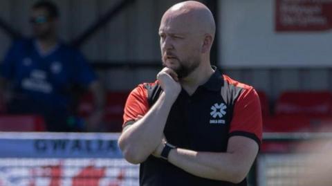 James Thomas casts an eye over his players