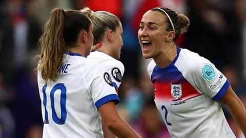 Lucy Bronze celebrates