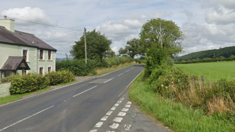 A4069 rhwng Llangadog a Llanymddyfri