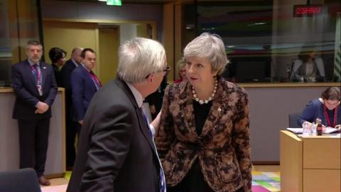 Theresa May and Jean-Claude Juncker