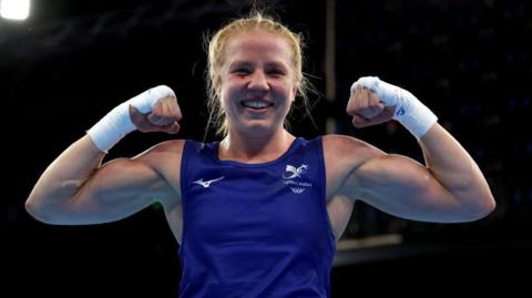 Rosie Eccles celebrates as she wins gold at Birmingham 2022 Commonwealth Games