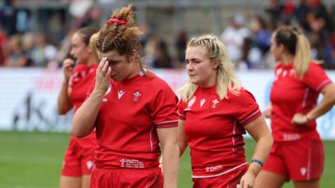 Kate Williams and Alex Callender look dejected in defeat