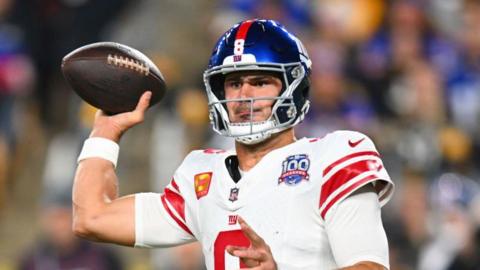 Daniel Jones in action for the New York Giants in October